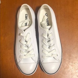 White Converse size 7 women’s